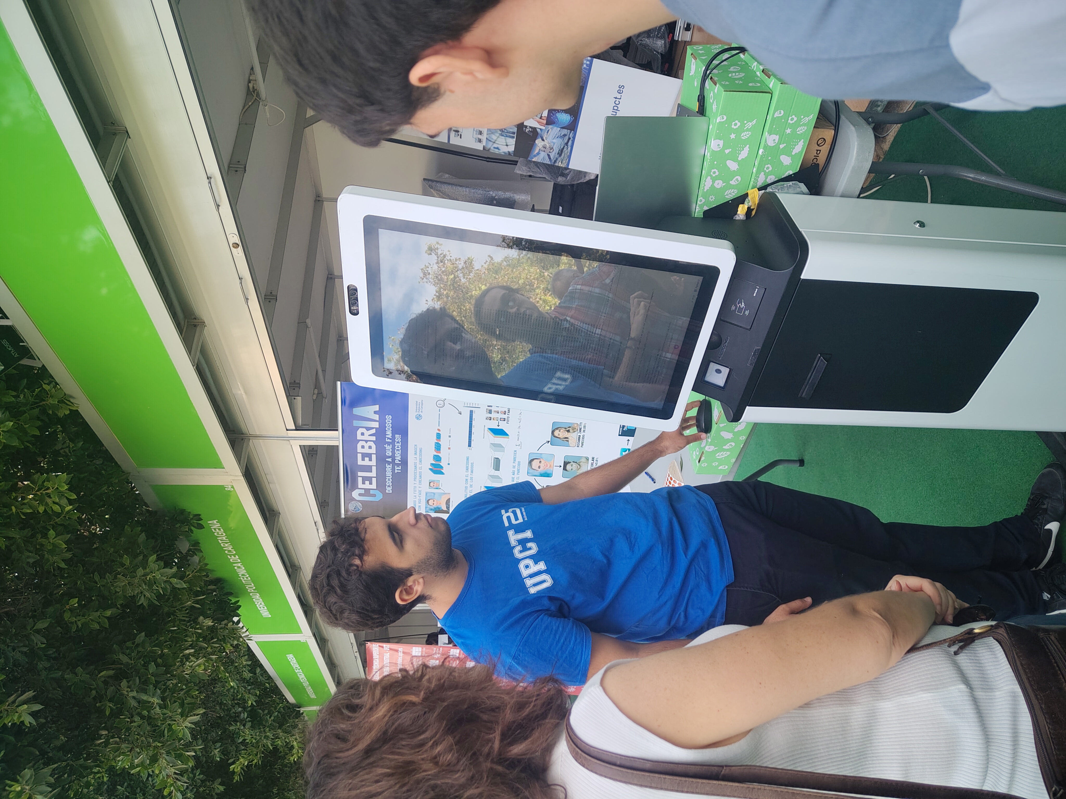 Asociación de inteligencia artificial en la Semana de la Ciencia 2025